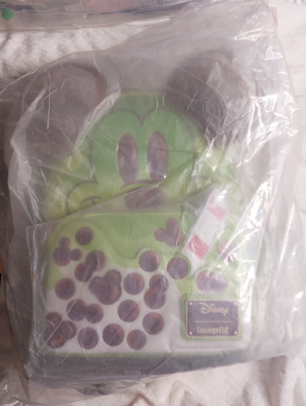 Loungefly Mickey Green BOBA cosplay NWT - Picture 2 of 9